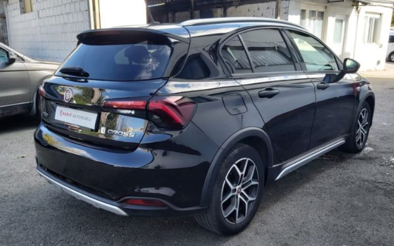 Fiat Tipo 1.0 Cross